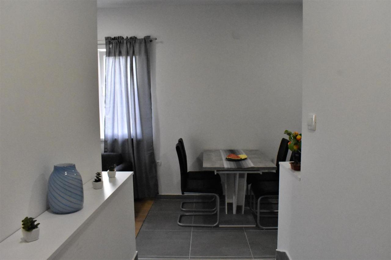 Apartmani Skorpion คาชเตลา ภายนอก รูปภาพ