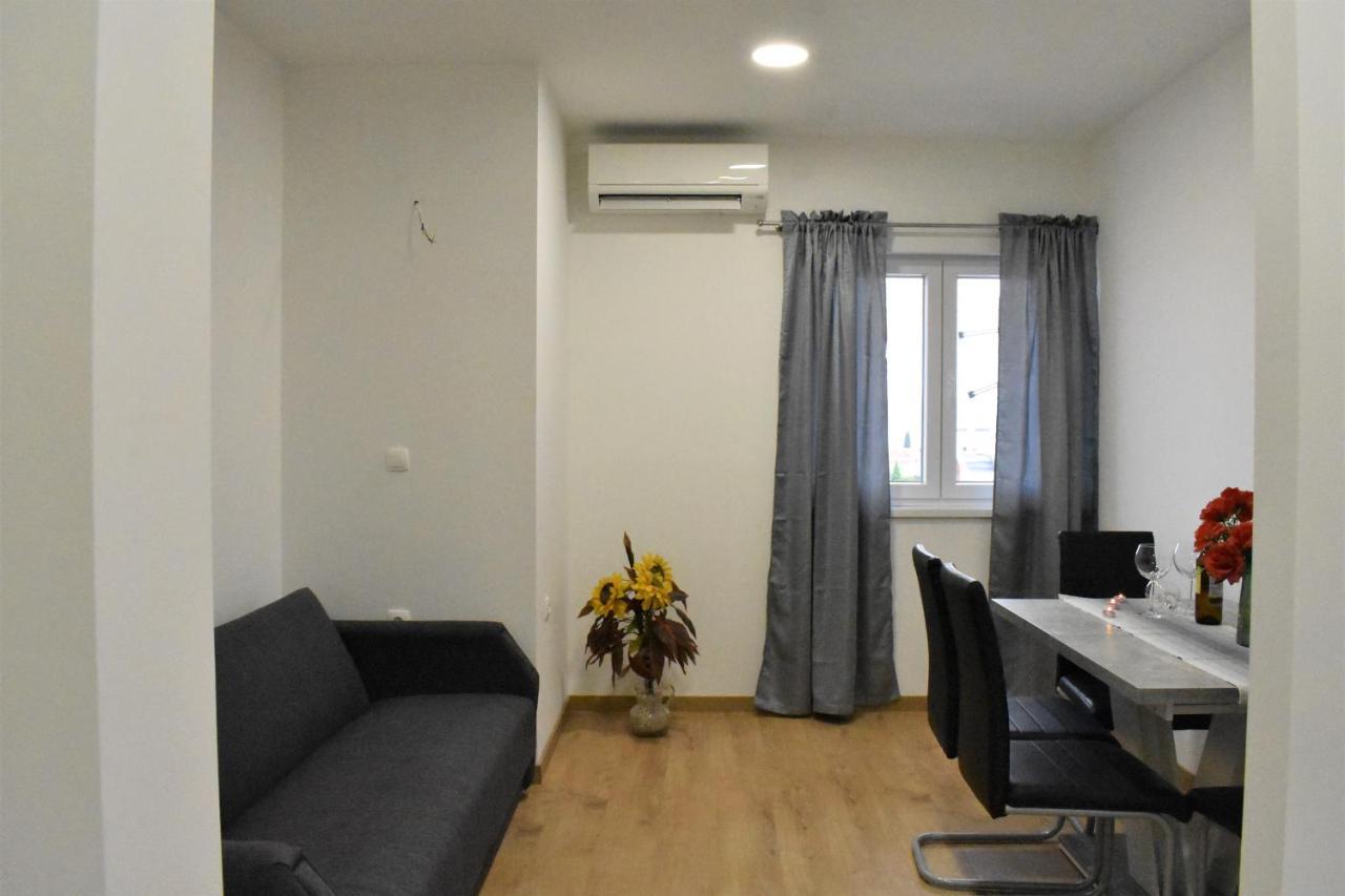 Apartmani Skorpion คาชเตลา ภายนอก รูปภาพ