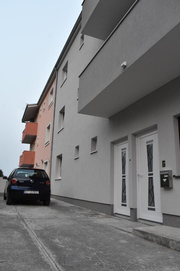 Apartmani Skorpion คาชเตลา ภายนอก รูปภาพ