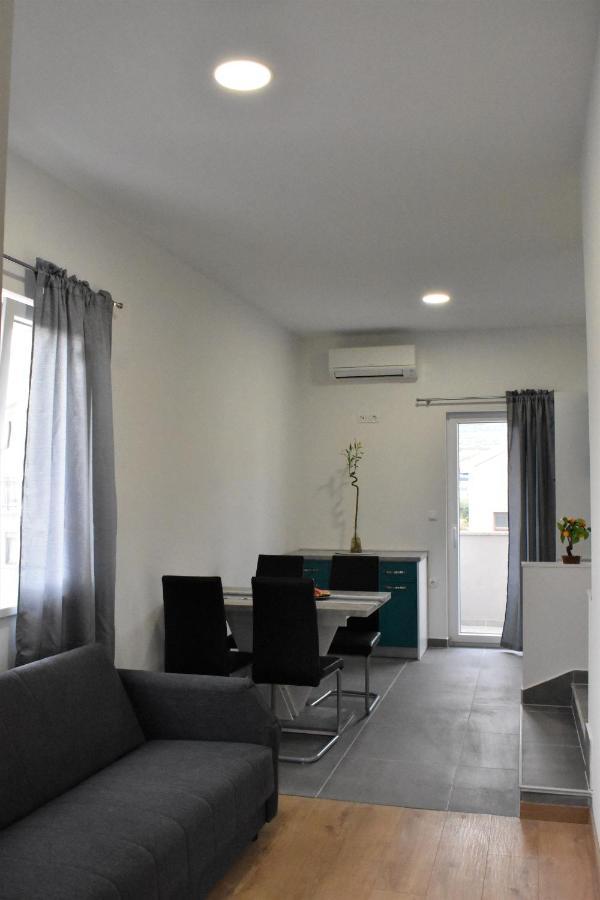 Apartmani Skorpion คาชเตลา ภายนอก รูปภาพ